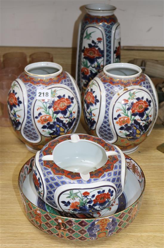 Four Imari vases and a bowl tallest 30cm